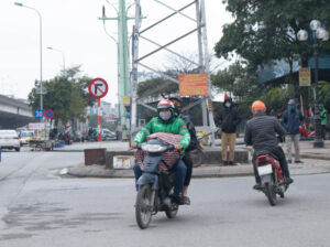 tai xe xe om cong nghe tat bat trong nhung ngay dau tien tro lai hoat dong