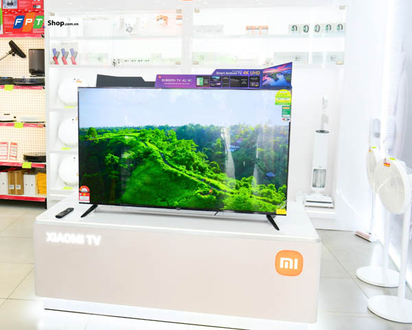 tivi xiaomi the he moi da co mat tai 355 cua hang fpt shop tren toan quoc uu dai len den 40