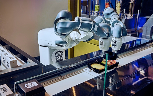 BurgerBots – Robot làm burger chỉ trong 27 giây