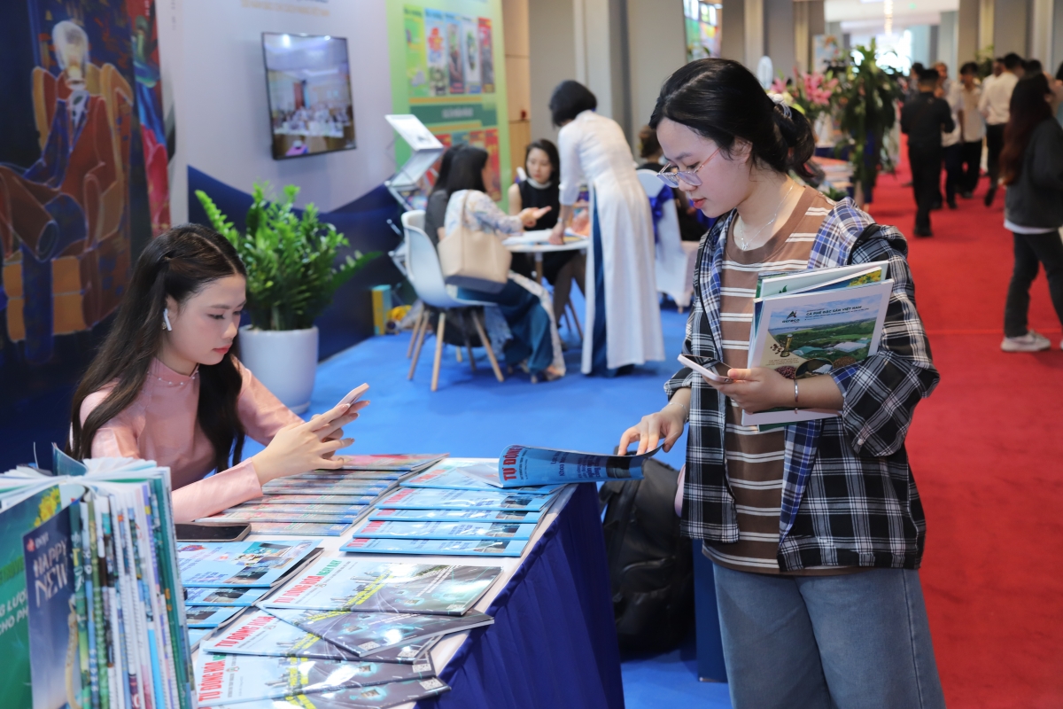 Khai mạc Hội Báo toàn quốc 2025: Tôn vinh 100 năm Báo chí Cách mạng Việt Nam