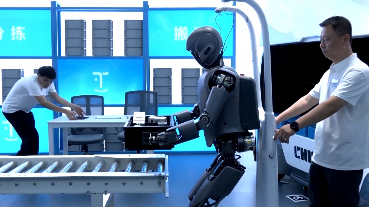 Bắc Kinh khai trương cửa hàng bán robot hình người từ hơn 40 thương hiệu