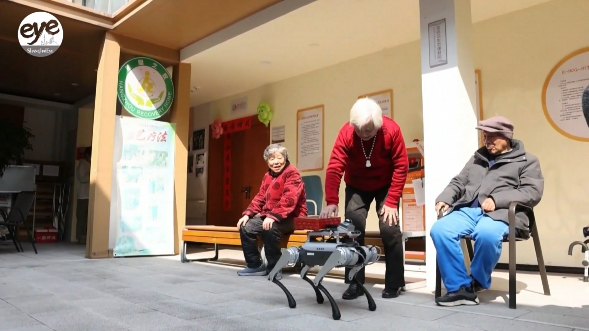 Công nghệ AI thúc đẩy thị trường chăm sóc người cao tuổi tại Trung Quốc