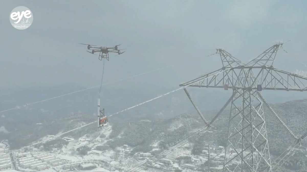 Sử dụng drone, robot và AI để đảm bảo nguồn điện ổn định trong điều kiện thời tiết khắc nghiệt