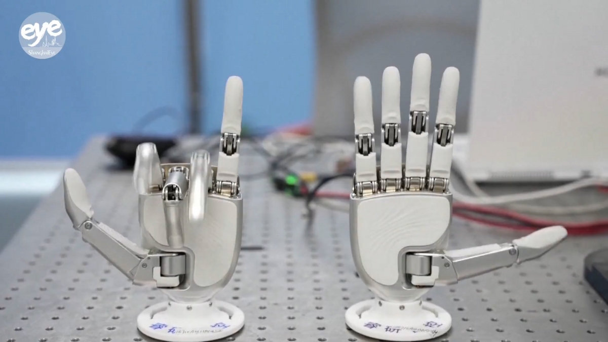 Thị trường bàn tay robot khéo léo bùng nổ tại Trung Quốc
